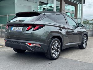 Hyundai Tucson 2WD Executive  Grey Leather Low Mi - Image 4