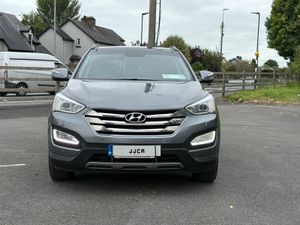 ABSOLUTELY STUNNING 4x4 7 SEATER SANTA FE - Image 2