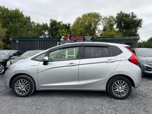 2017 Honda Fit Hybrid Half Leather Seats - Image 4