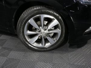 Hyundai i20 Deluxe 1.2l Petrol Hatchback - Image 3