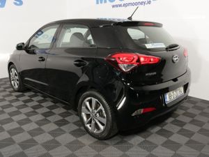 Hyundai i20 Deluxe 1.2l Petrol Hatchback - Image 4