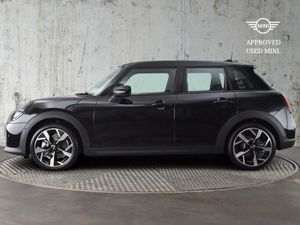 MINI HATCH Cooper C 5 Door - Image 3