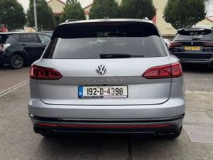 Volkswagen Touareg D LE 3.0tdi 4M 286HP 5DR Auto - Image 4