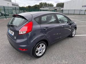 Ford Fiesta 1.25 PETROL, ZETEC, LOW MILEAGE, FINAN - Image 3