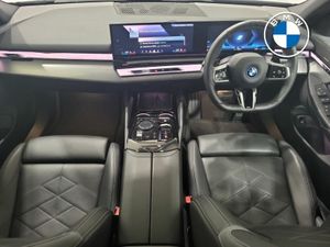 BMW 5-Series 530e M Sport Saloon - Image 4