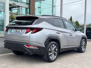 Hyundai Tucson 2WD Executive  Black Leather - Image 4