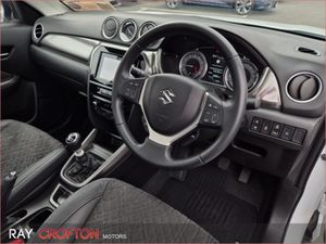 Suzuki Vitara 1.4 Hybrid SZ4 MT - Image 2
