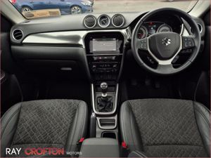 Suzuki Vitara 1.4 Hybrid SZ4 MT - Image 4