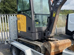 2019 1.8 Tonne Volvo digger - Image 2