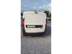 Fiat Doblo Cargo SWB 1.3 95HP E6 Mjii 2DR - Image 2