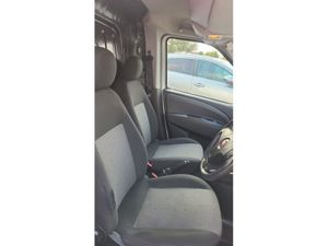 Fiat Doblo Cargo SWB 1.3 95HP E6 Mjii 2DR - Image 4