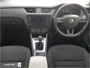 Skoda Octavia  reversing Camera ambition 1.6tdi - Image 2