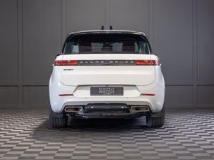 2024 Range Rover Sport P460e Dynamic - Image 4