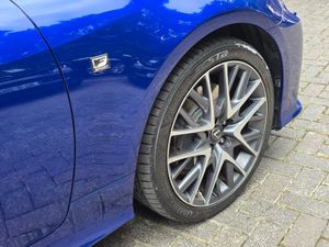 2016 LEXUS RC300H F-SPORT AUTO. - Image 4