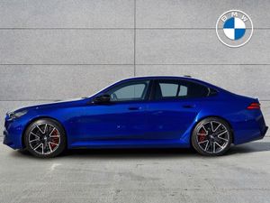 BMW M5 Saloon - Image 4