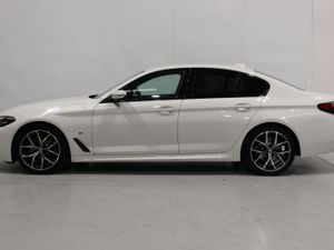 BMW 5-Series 2021 520D MSPORT LCI - Image 4