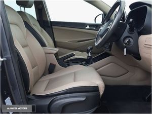 Hyundai Tucson  full Leather heated Seats driving - Image 4