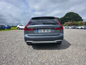 2020 Volvo V90 T4 Cross Country - Image 4