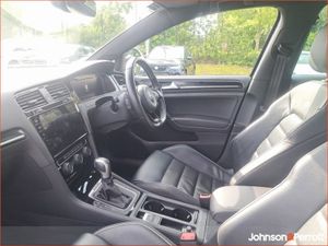 Volkswagen Golf R 2.0 TSI DSG 300BHP. TOP Spec - Image 3