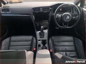 Volkswagen Golf R 2.0 TSI DSG 300BHP. TOP Spec - Image 4