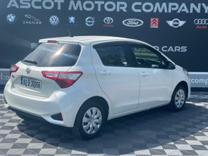 Toyota Yaris DBA-KSP130 5DR AUTO - Image 4