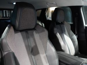 2021 Peugeot 3008 1.5 BlueHDi Allure Premium - Image 4