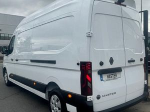 Renault Master L3h3 High Roof Master Start 130hp - Image 3