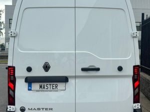 Renault Master L3h3 High Roof Master Start 130hp - Image 4