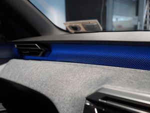 Demo 2025 Peugeot 5008 GT Hybrid 136BHP - Image 2