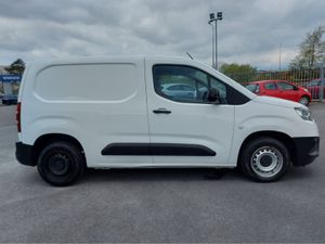 Toyota Proace 1.5 D GX SWB 6 650KG 3DR - Image 4