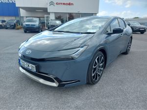 Toyota Prius PLUG-IN HYBRID - Image 2