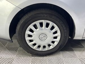 Opel Corsa CORSA-E E 1.4 I 75PS 5DR - Image 2