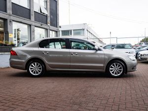 Skoda Superb 2015 - Image 2
