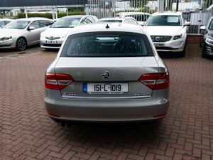 Skoda Superb 2015 - Image 4