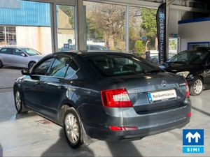 Skoda Octavia AMBITION 1.6 TDI 90HP 4 4DR - Image 3