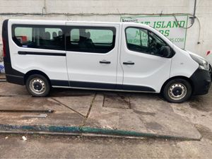 Opel Vivaro 9 seater manual diesel - Image 4