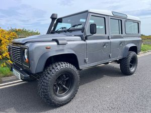 Land Rover Defender 110 5 Seat Crew Cab €333 Road - Image 3
