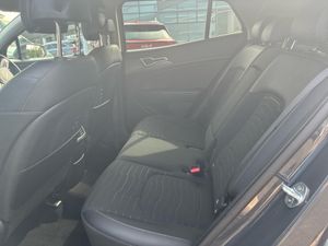 Kia Sportage MANUAL 5DR - Image 4