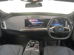 BMW IX Xdrive40 M Sport Edition - Image 4