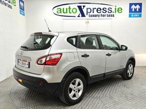 Nissan Qashqai 1.6 CVT XE Automatic - Image 4