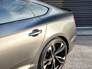 2017 AUDI A5 S LINE BLACK EDITION  SPEC 2.0 TDI SP - Image 4
