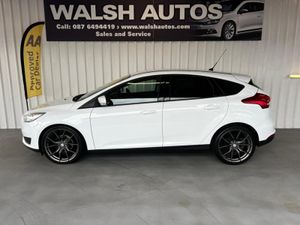 Ford Focus 1.5 TDCI STYLE ECONETIC 105PS 5DR - Image 2