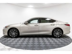 Lexus ES *Luxury Hybrid Saloon* Dual VVT-I 2.5 Hyb - Image 4