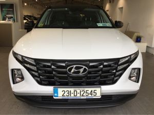 Hyundai Tucson EXECUTIVE PLUG IN HYBRID -Two Tone - Image 3