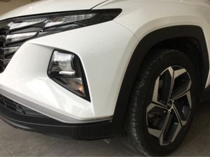 Hyundai Tucson EXECUTIVE PLUG IN HYBRID -Two Tone - Image 4