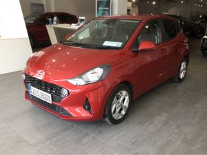 Hyundai i10 DELUXE 1.0 Petrol - Reverse Camera & S - Image 3