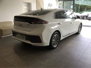 Hyundai IONIQ EV PREMIUM - 1 Owner - Leather Inter - Image 2
