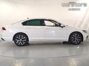 Volkswagen Passat 2.0tdi 150HP Elegance Auto DSG - Image 2