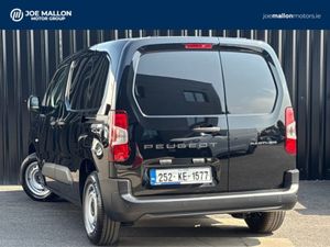 Peugeot Partner PRO Plus 1.5 100BHP.  pre-reg - Image 2