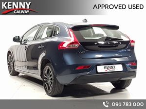 Volvo V40 D2 MOMENTUM ED 5DR - Image 3